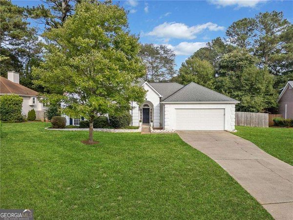 2376 Battle Forest Drive, Marietta