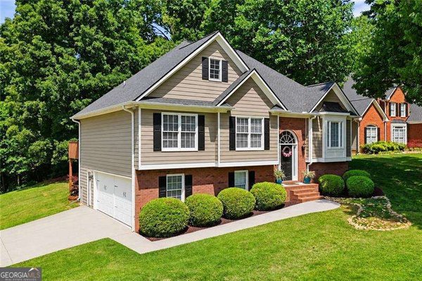 13 Lamplighter Cove, Cartersville