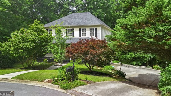 1593 Walkway Court, Lilburn