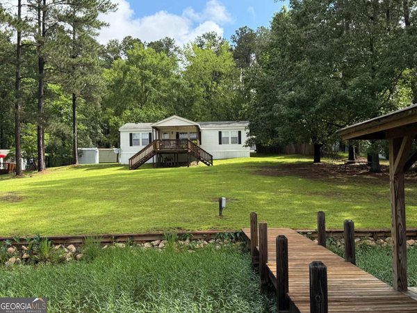 811 Chickasaw Trl. N, Sparta