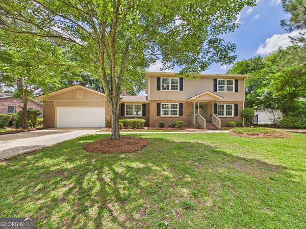 1011 Country Club Road, Perry
