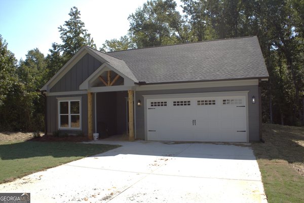 247 North Point Circle Hartwell
