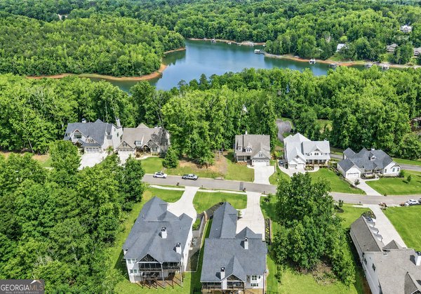 7465 Crestline, Dawsonville