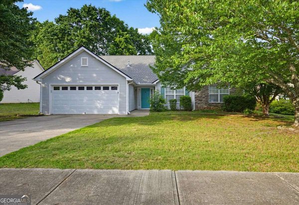 1029 Harbins Pass Drive, Dacula