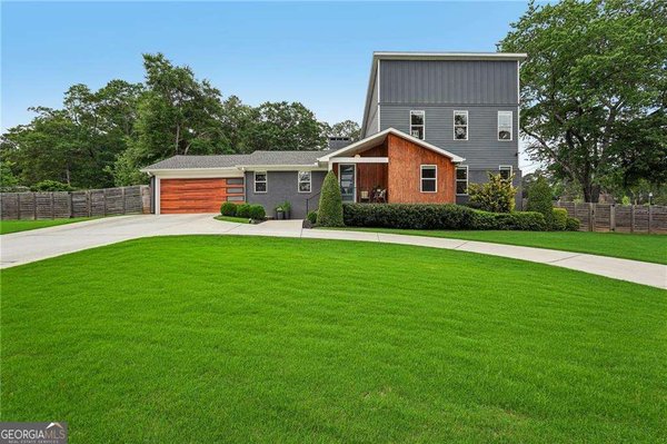2604 Melinda Drive, Atlanta