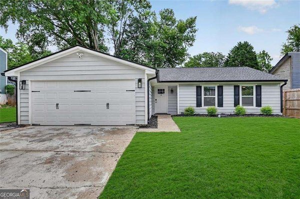 10375 Worthington Hills Manor, Roswell