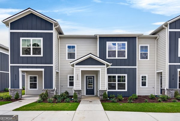 220 Rooker Drive Lagrange