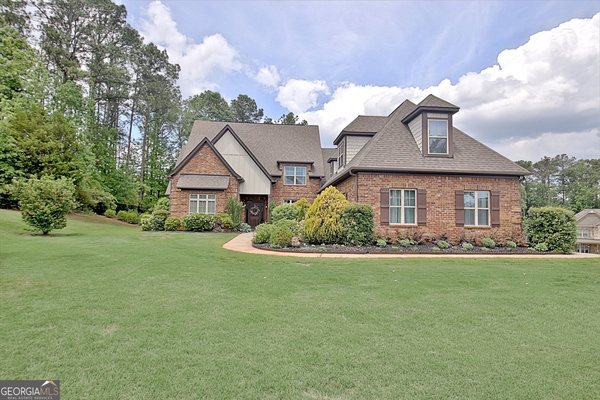 100 Woodcanoe Court, Peachtree City