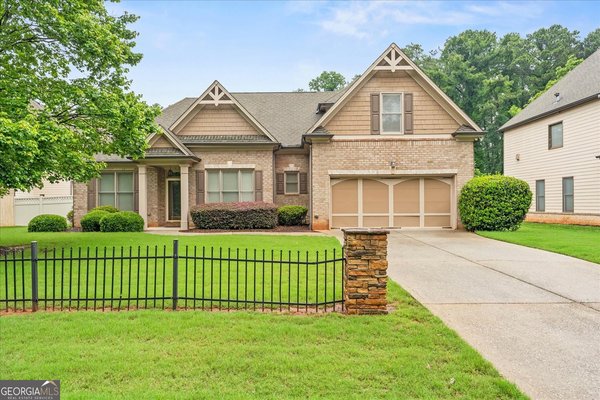 4322 Cherie Glen Trail Stone Mountain