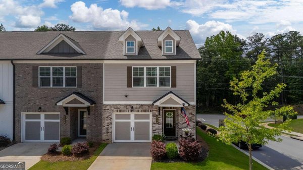5104 Fox Den Road, Oakwood