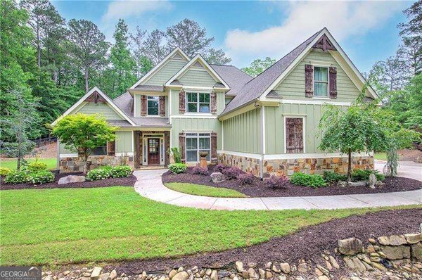 908 Emerald Court Woodstock