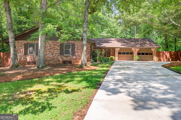 1249 Heritage Hills Circle, Snellville