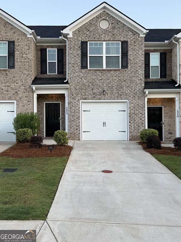 1212 Guernsey Way, Stockbridge