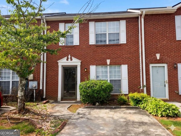 5737 Strathmoor Manor Circle, Lithonia