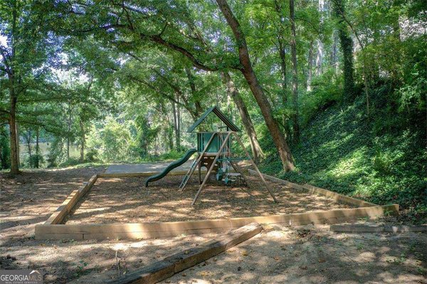 3604 Stonewall Court Atlanta