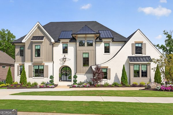 2072 Covered Bridge Drive, Braselton