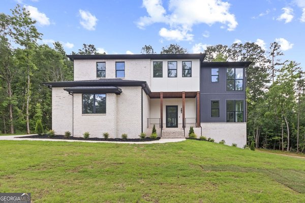 7066 Bells Way, Fairburn
