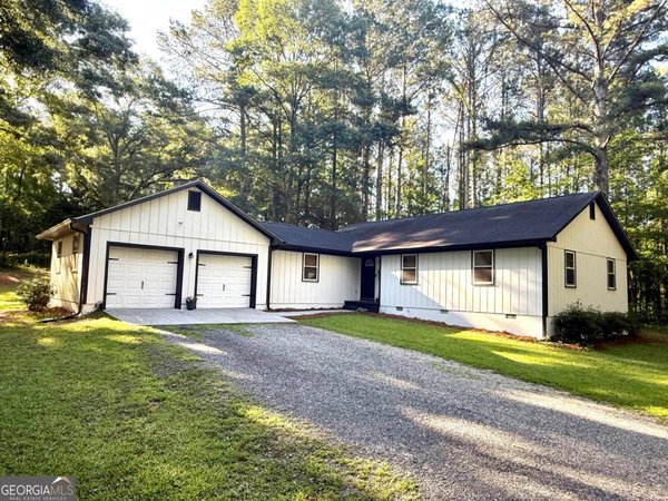 1177 Bob Smith Road Sharpsburg