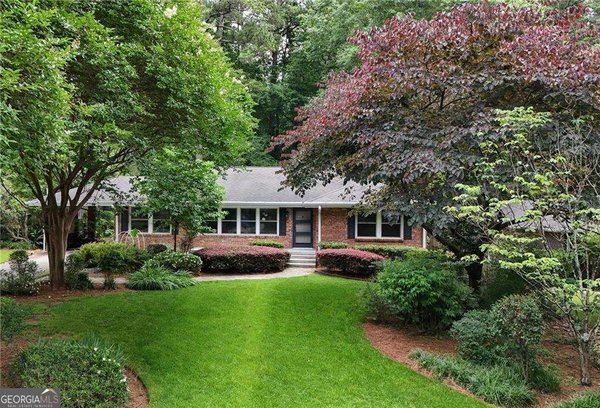 1437 Amanda Circle Atlanta