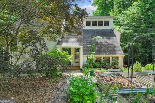 2802 Field Creek Court, Marietta