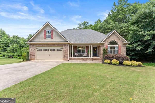 6049 Green Tree Lane, Gainesville
