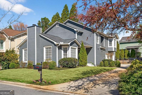 1124 Bailiff Court Brookhaven