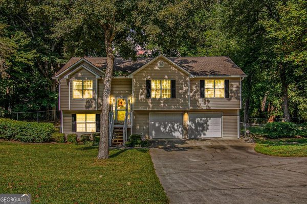 7312 White Flag Trail, Lithia Springs