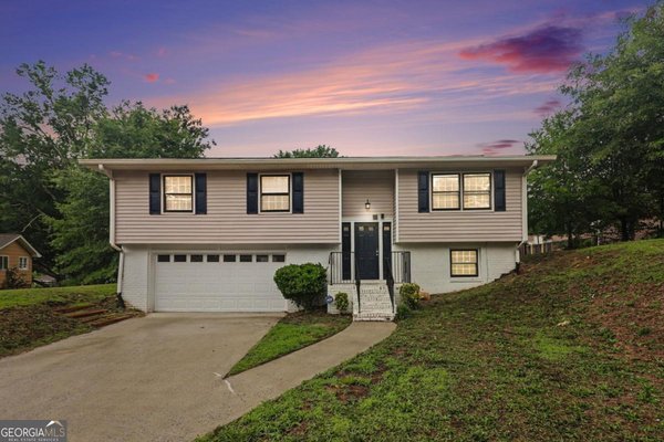 2120 Sandgate Circle, Atlanta