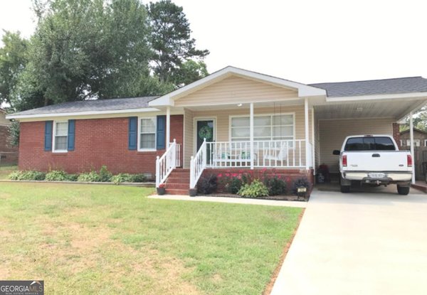 202 Plantation Avenue Cedartown