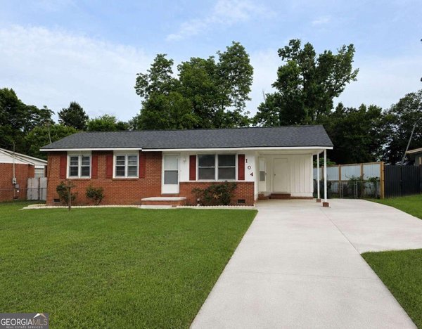 104 Delaware Avenue, Warner Robins