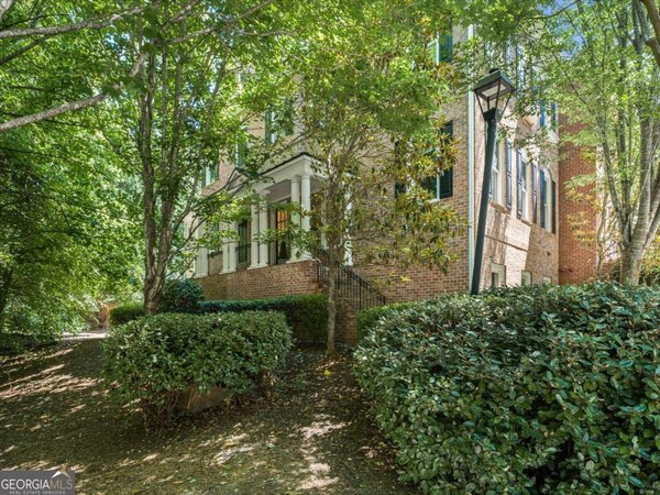 1207 New Haven Court, Roswell