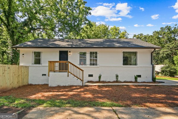 110 Howell Drive, Atlanta