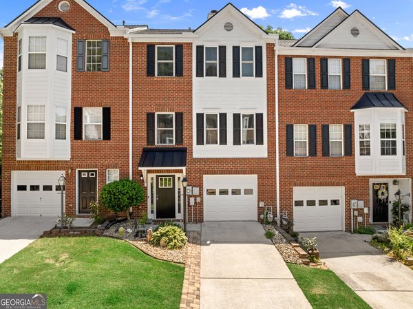 main picture of 2105 Millgate Lane, Buford