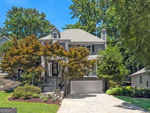 10250 Kinross Road, Roswell