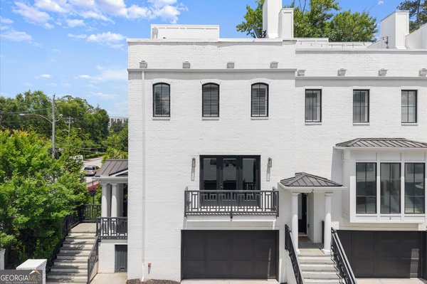 3667 Peachtree Road, Atlanta