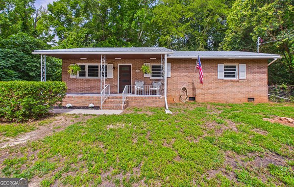 910 Perry Drive Macon