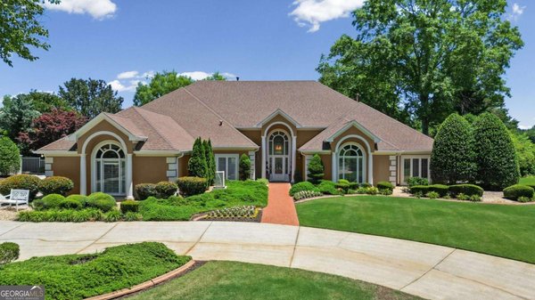 6090 Paddock Lane, Cumming