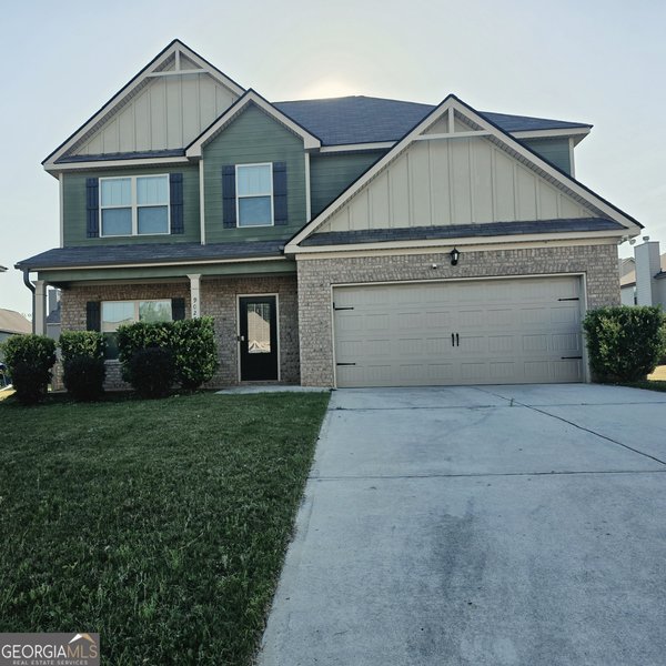 9025 Holder Road, Locust Grove