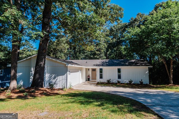 121 Eastlake Drive, Warner Robins
