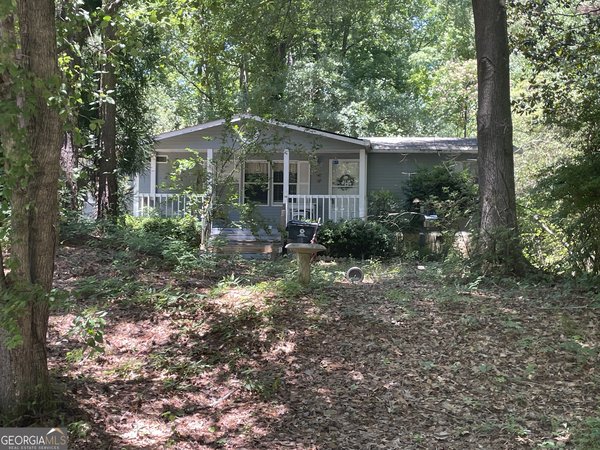 19 Peachtree Lake Drive, Sharpsburg
