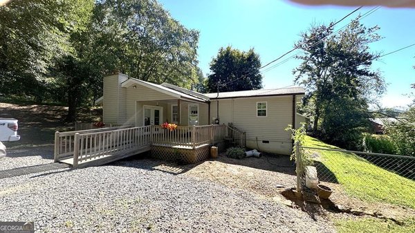 903 Village Road Hiawassee