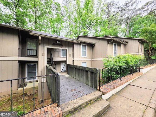 8740 Roswell Roa, Atlanta