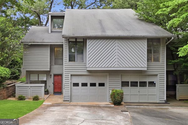 1098 Creatwood Place Smyrna