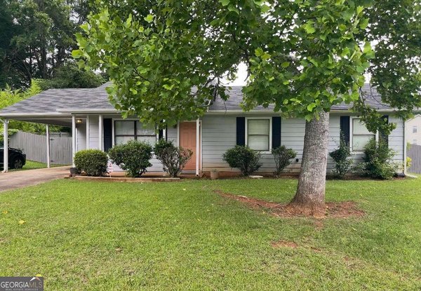 5800 Angela Court, Douglasville