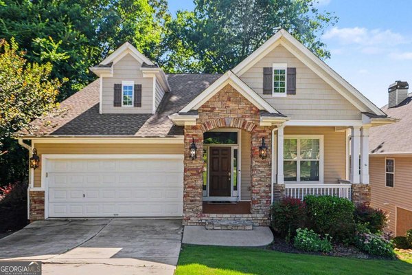 108 Greenview Drive, Newnan