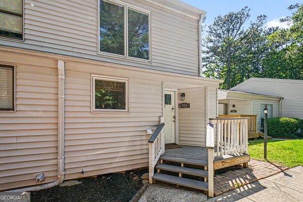 303 Oak Ridge Drive, Villa Rica