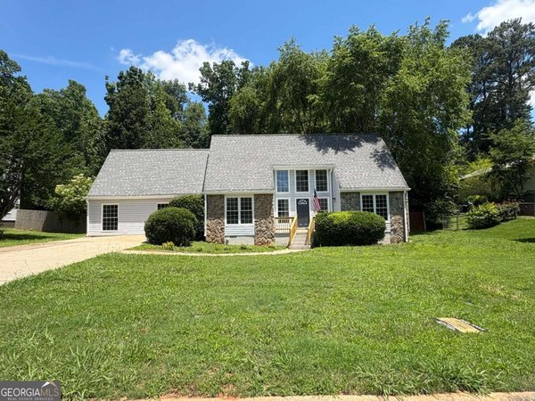 6762 Oakland Drive, Douglasville