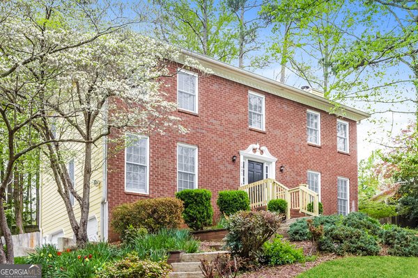 1681 Oak Crest Court, Marietta