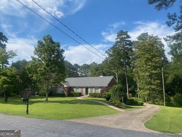 123 Hillcrest Road West Point
