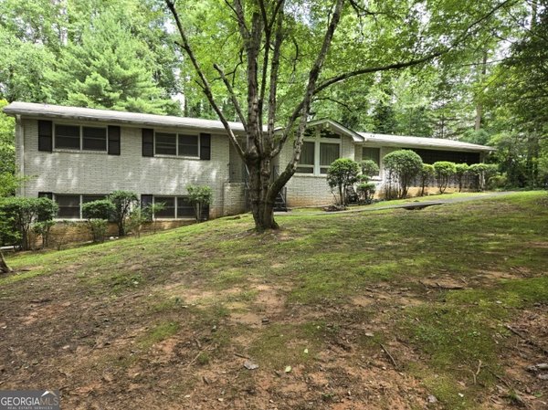 835 Niskey Lake Circle, Atlanta